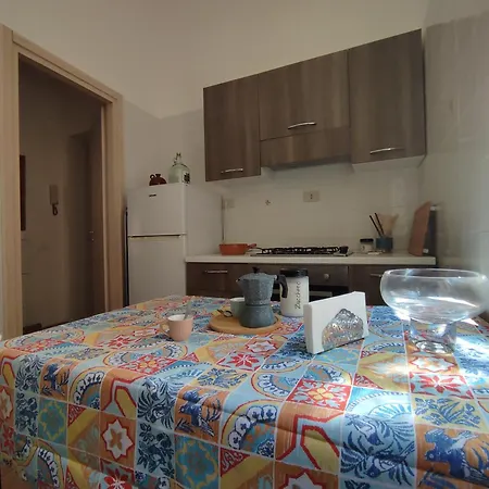Gypsynomad - Your Crib In The Historical Centre Of Palermo-3